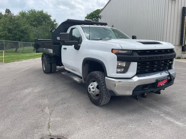 Image of Chevrolet 3500 equipment image 2
