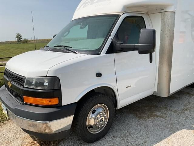 Image of Chevrolet Express G3500 equipment image 2