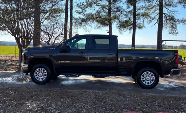 Image of Chevrolet 2500HD equipment image 2