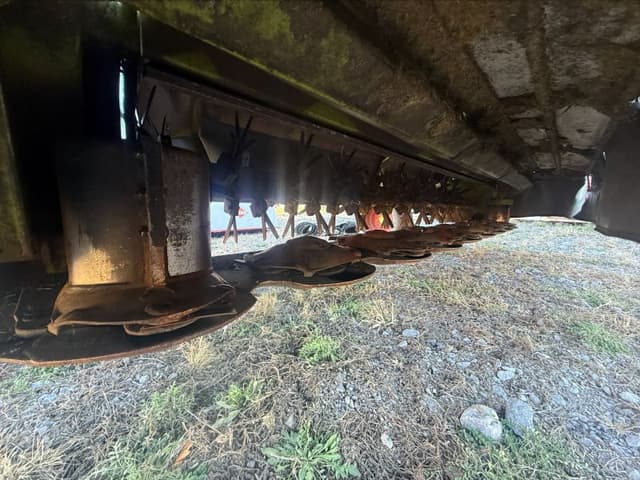 Image of CLAAS Disco 4000TC equipment image 4