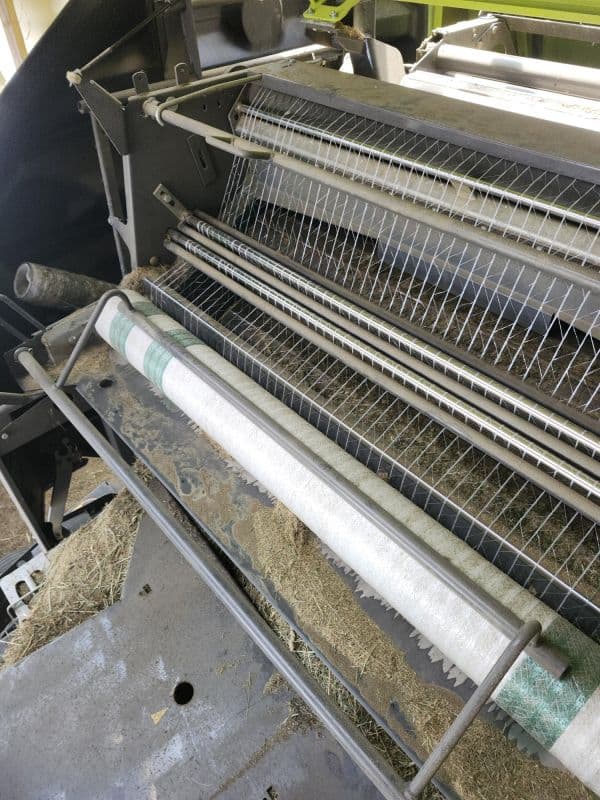 Image of CLAAS Rollant 520 equipment image 3