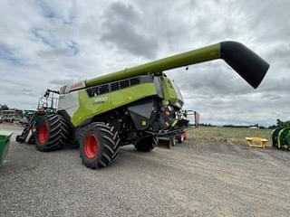 Image of CLAAS Lexion 6900 equipment image 1