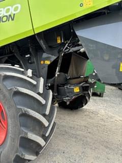 Image of CLAAS Lexion 6900 equipment image 2