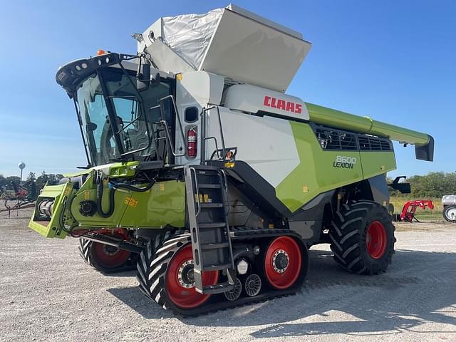 Image of CLAAS Lexion 8600TT equipment image 2