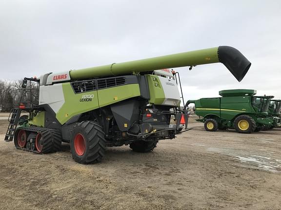 Image of CLAAS Lexion 8700TT equipment image 2