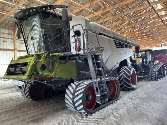 Image of CLAAS Lexion 8700TT Primary image