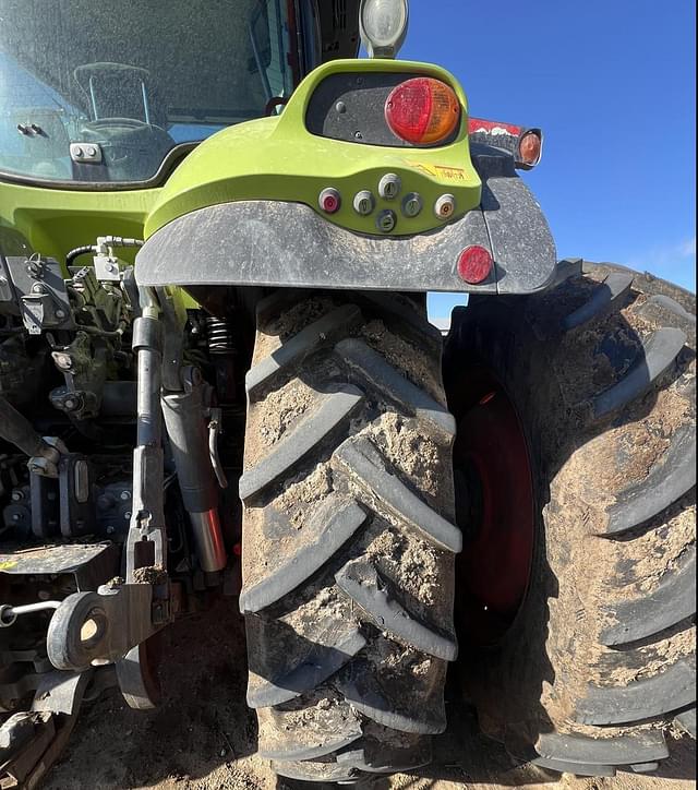 Image of CLAAS Axion 850 equipment image 4