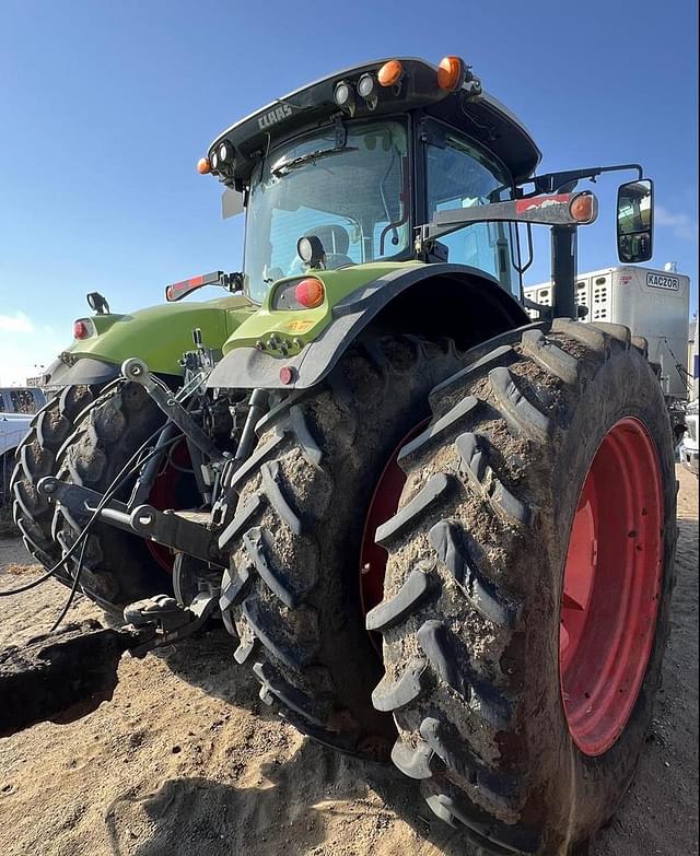 Image of CLAAS Axion 850 equipment image 3