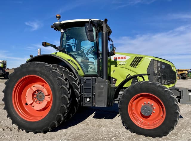 Image of CLAAS Axion 850 equipment image 1