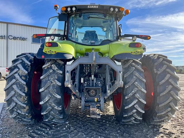 Image of CLAAS Axion 850 equipment image 4