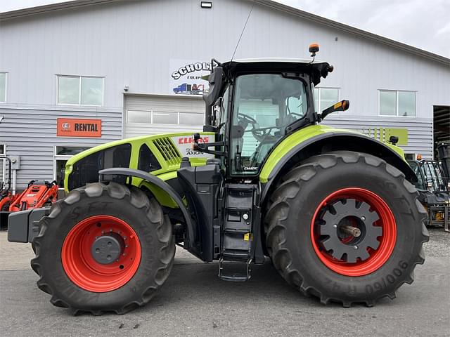 Image of CLAAS Axion 930 equipment image 1