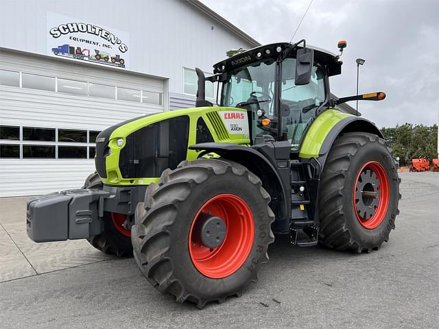 Image of CLAAS Axion 930 equipment image 2