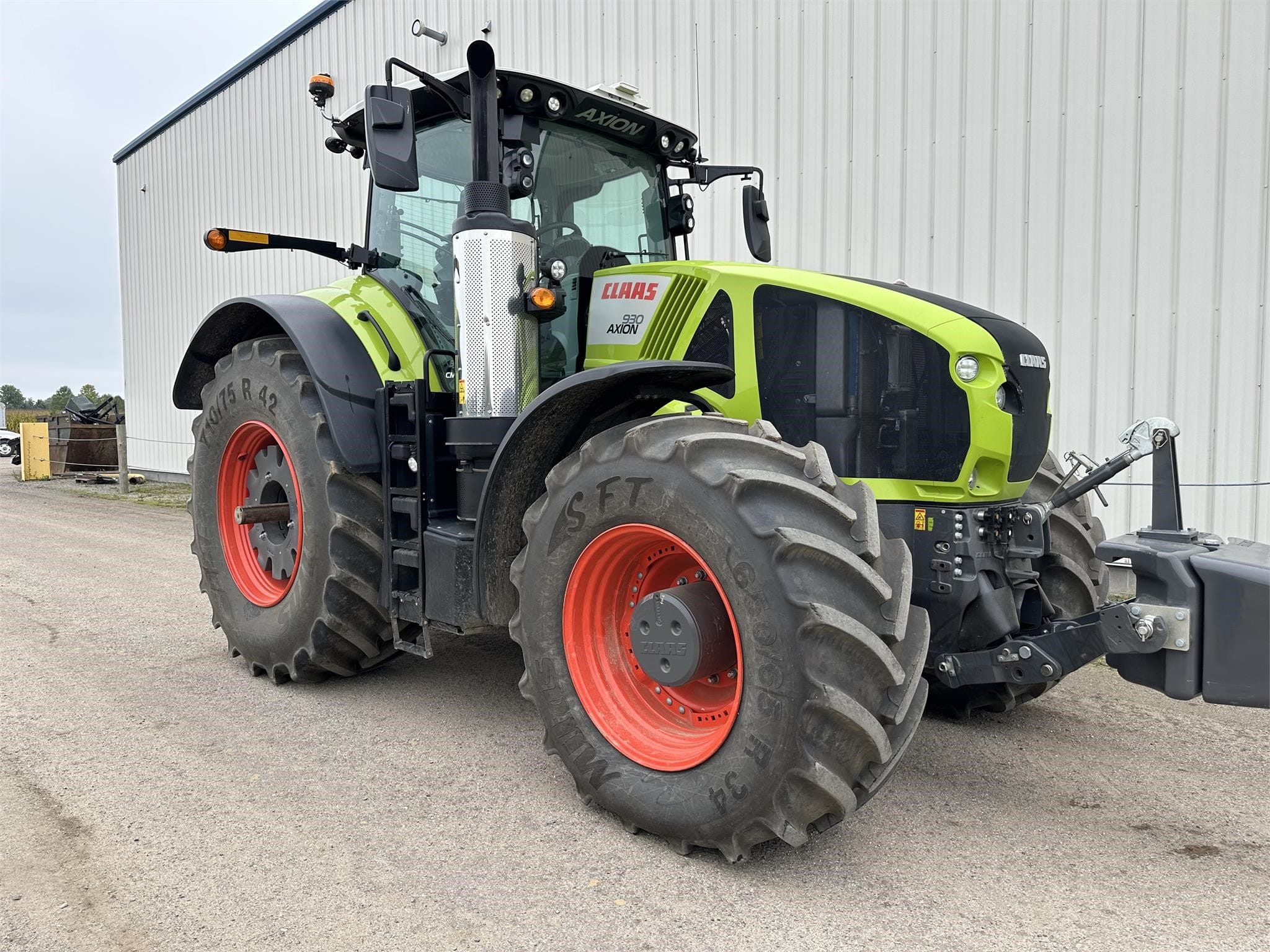 Main image CLAAS Axion 930