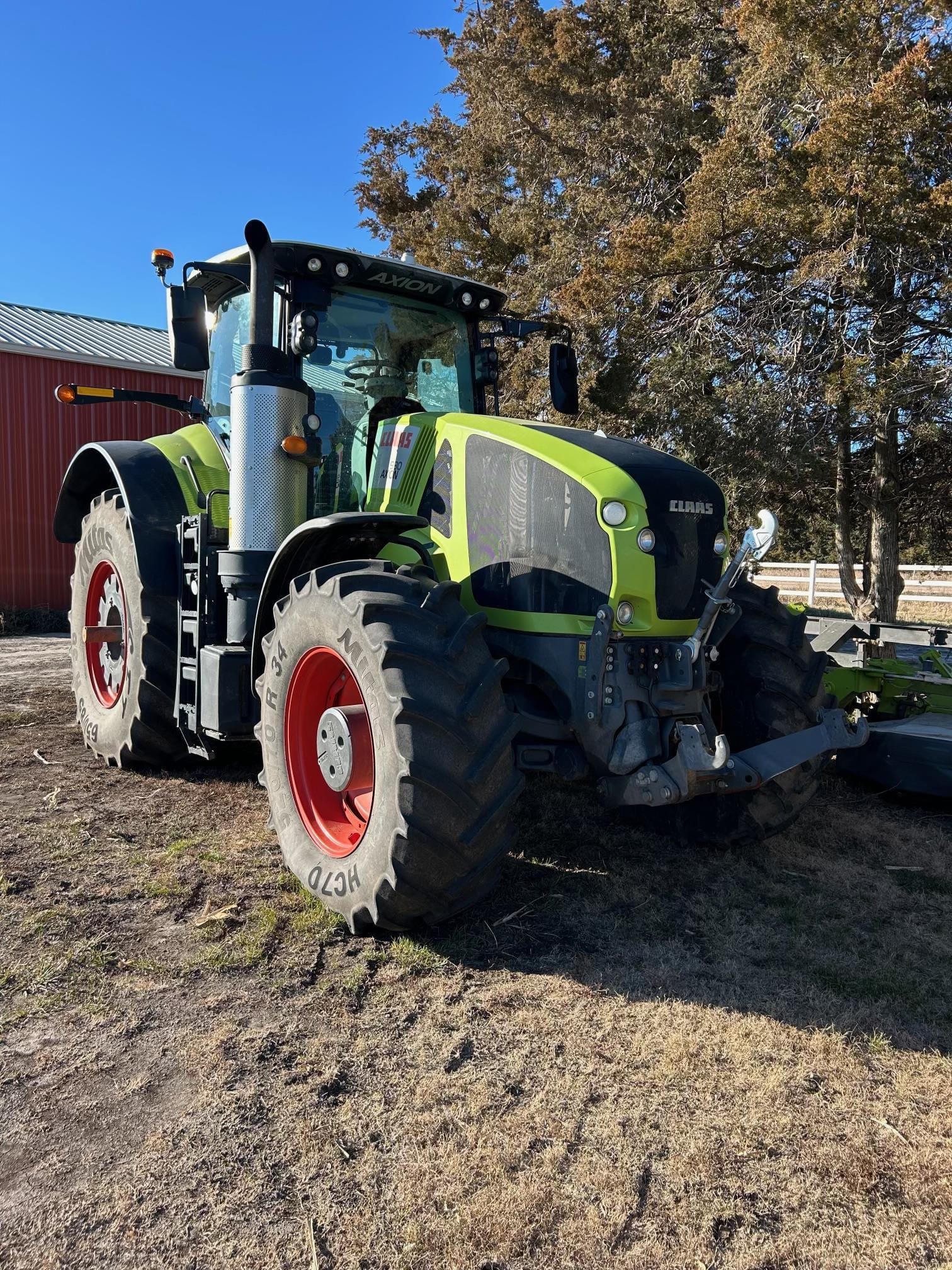 2021 CLAAS Axion 930 Equipment Image0