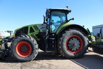 Main image CLAAS Axion 950