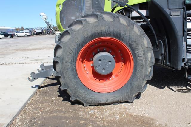Image of CLAAS Axion 950 equipment image 4