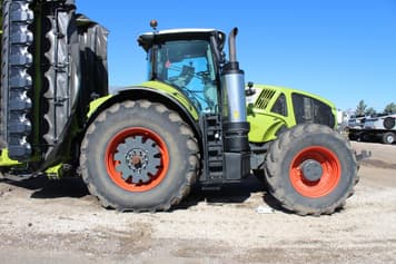 Main image CLAAS Axion 950