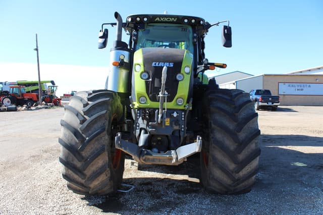 Image of CLAAS Axion 950 equipment image 2