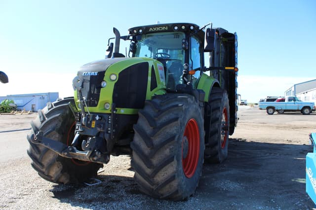 Image of CLAAS Axion 950 equipment image 3