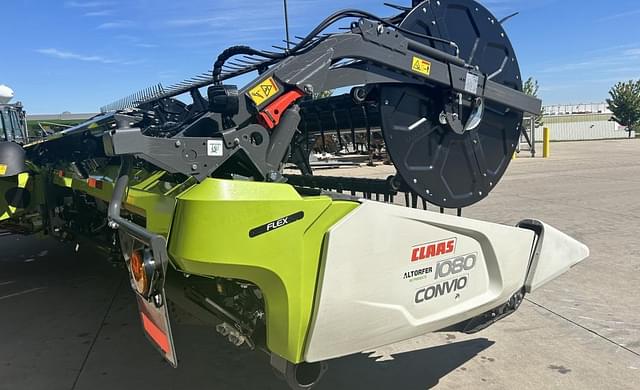 Image of CLAAS 1080 Convio equipment image 3