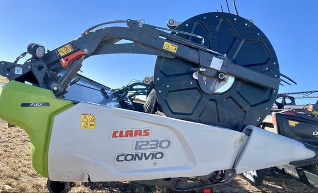 Image of CLAAS Convio Flex 1230 equipment image 2
