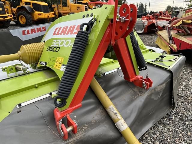 Image of CLAAS Disco 3200FC equipment image 4