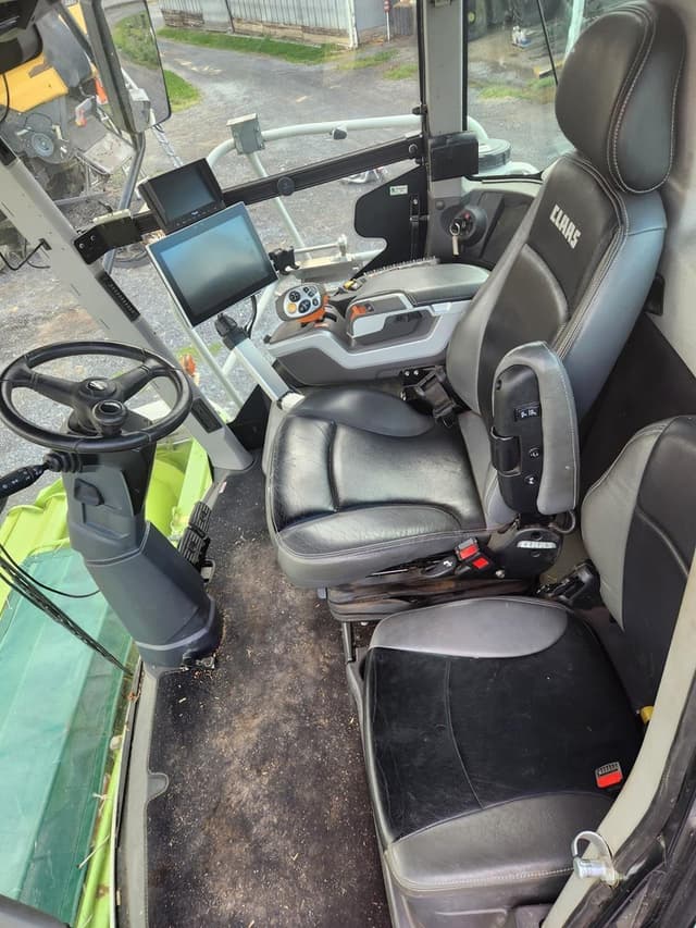 Image of CLAAS Jaguar 970 equipment image 3