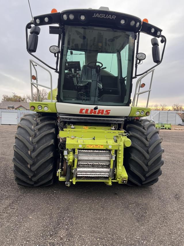 Image of CLAAS Jaguar 980 equipment image 2