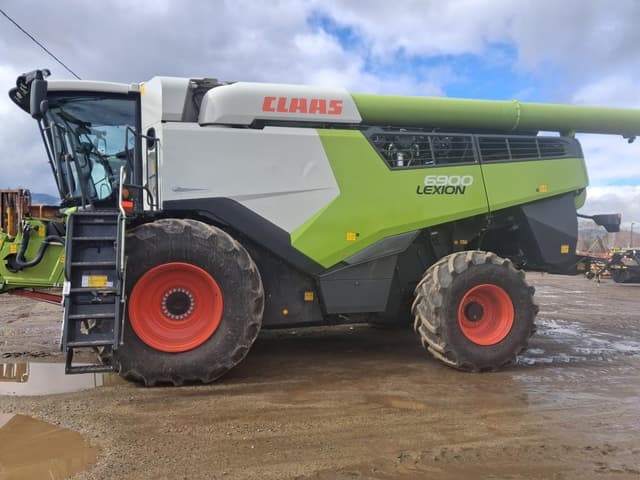 Image of CLAAS Lexion 6900 equipment image 2