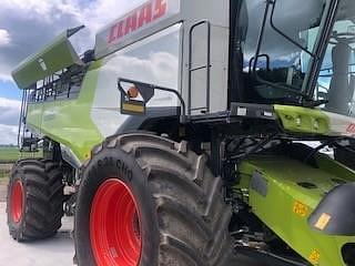 Image of CLAAS Lexion 7400 equipment image 3