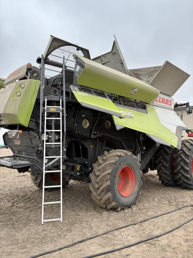 Image of CLAAS Lexion 7500 equipment image 3