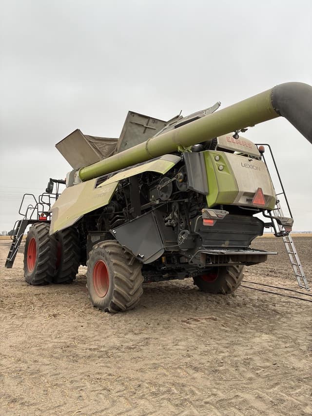 Image of CLAAS Lexion 7500 equipment image 1