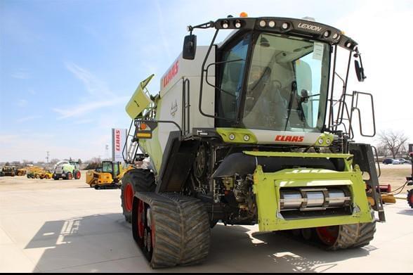 Image of CLAAS Lexion 7500TT equipment image 2