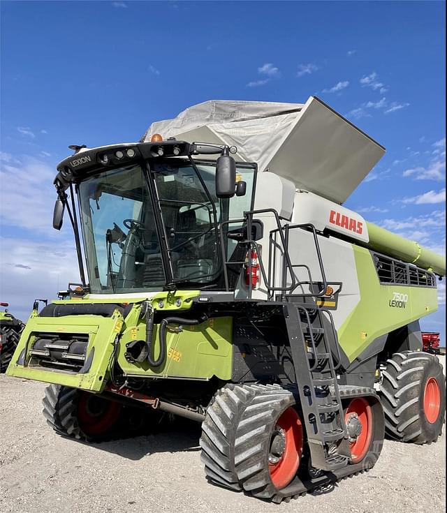 Image of CLAAS Lexion 7500TT equipment image 2