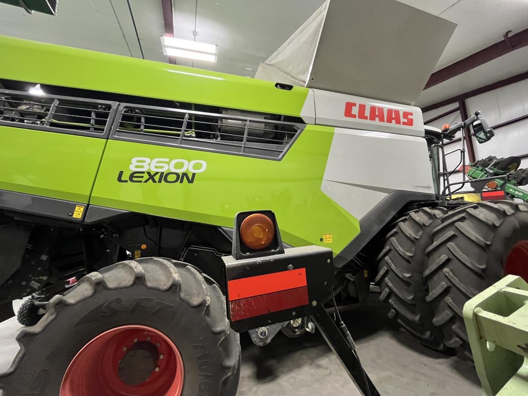 Image of CLAAS Lexion 8600 Primary image