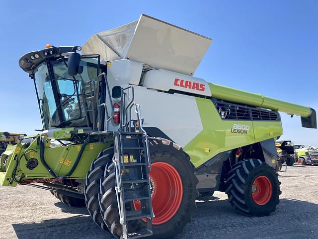 Image of CLAAS Lexion 8600 equipment image 1