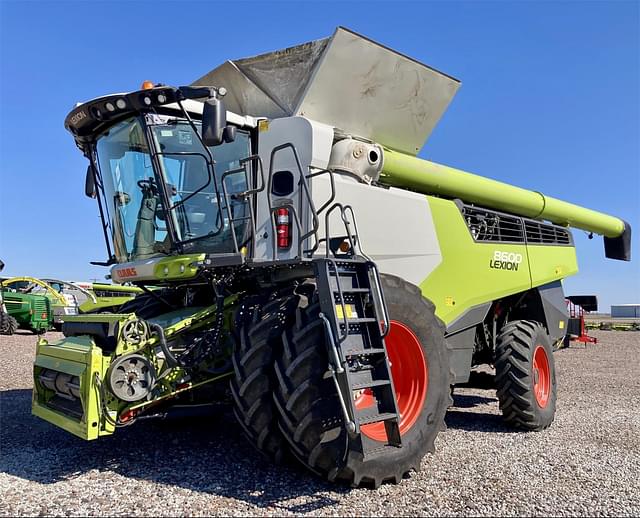 Image of CLAAS Lexion 8600 equipment image 4