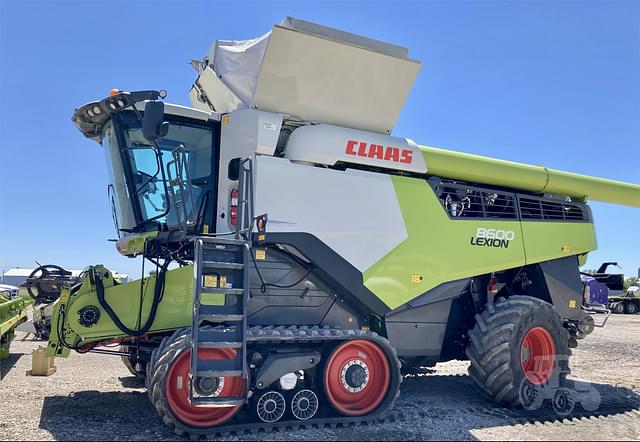 Image of CLAAS Lexion 8600TT equipment image 4