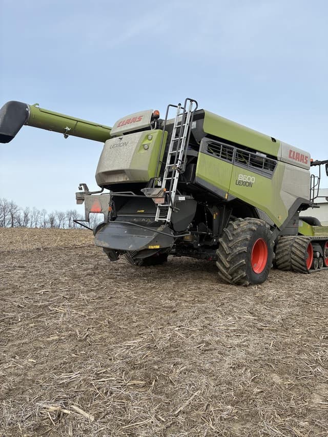 Image of CLAAS Lexion 8600TT equipment image 2