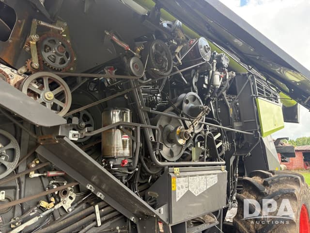 Image of CLAAS Lexion 8600TT equipment image 4