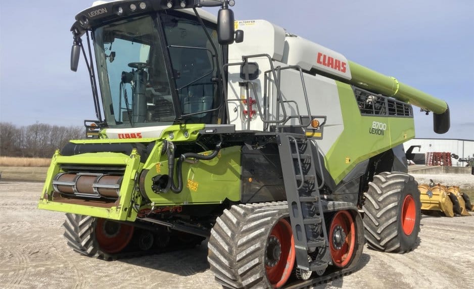 Main image CLAAS Lexion 8700TT