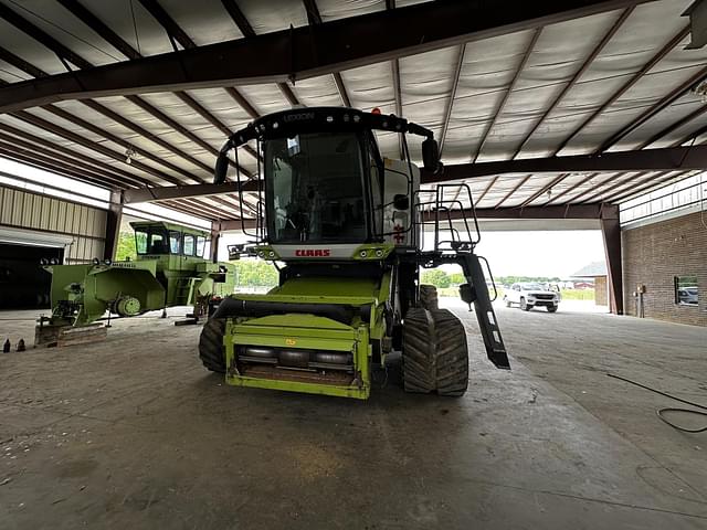 Image of CLAAS Lexion 8800TT equipment image 1