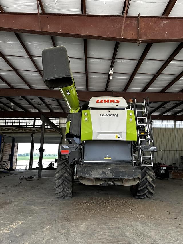 Image of CLAAS Lexion 8800TT equipment image 3