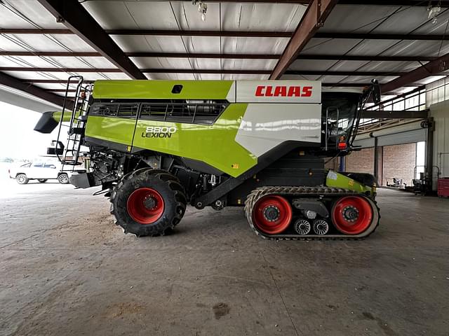 Image of CLAAS Lexion 8800TT equipment image 2