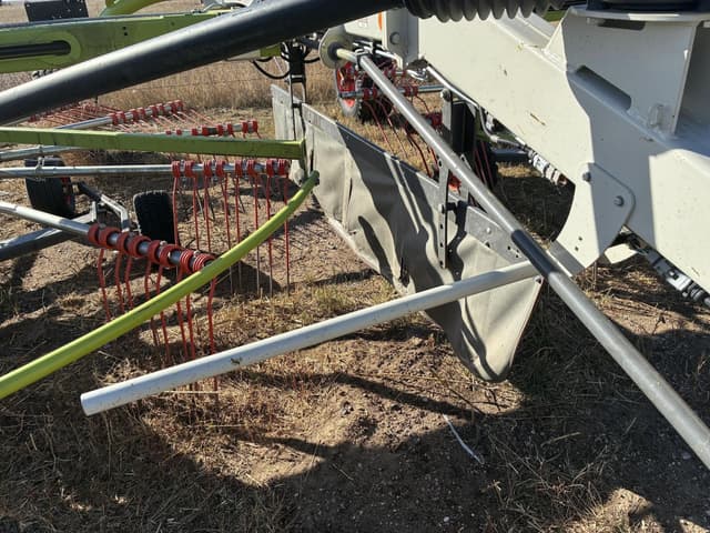 Image of CLAAS Liner 2900 equipment image 4