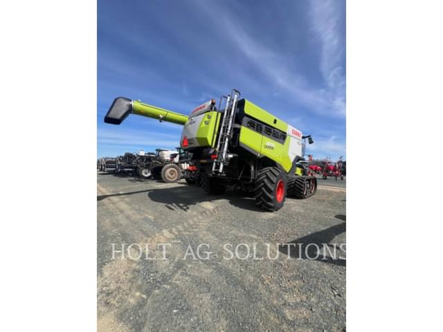 Image of CLAAS Lexion 8700TT equipment image 2