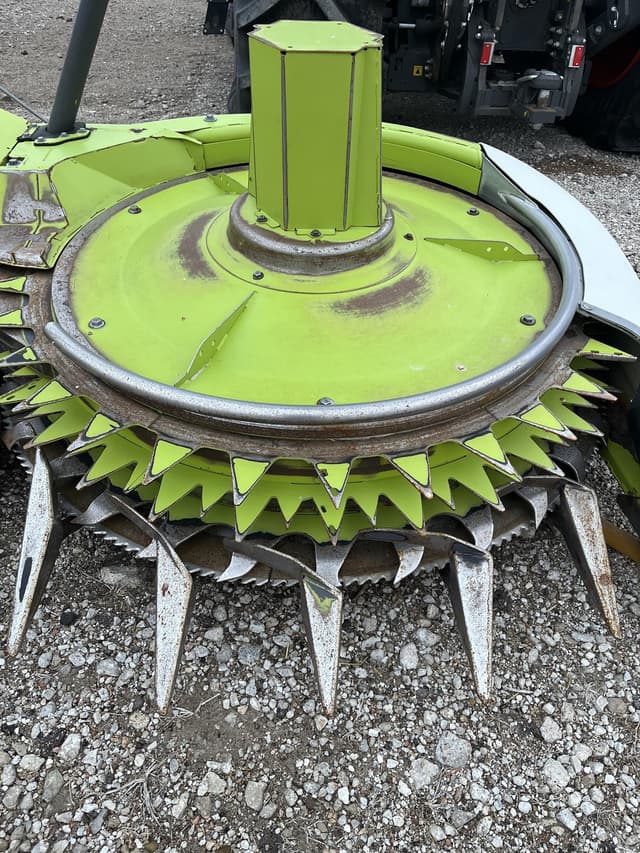 Image of CLAAS Orbis 750 equipment image 4