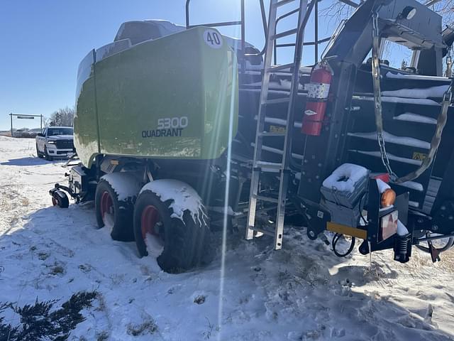 Image of CLAAS 5300RF Quadrant equipment image 3