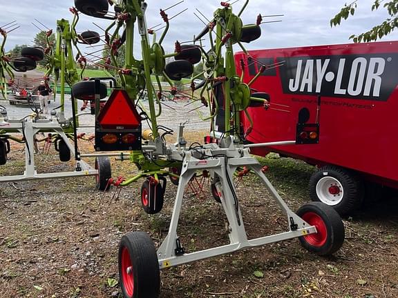 Image of CLAAS Volto 900T equipment image 1