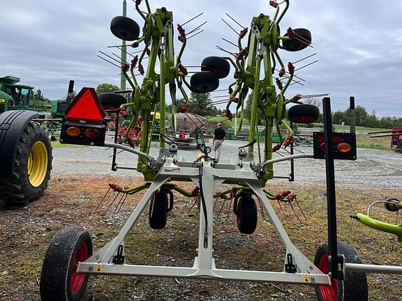 Image of CLAAS Volto 900T equipment image 4